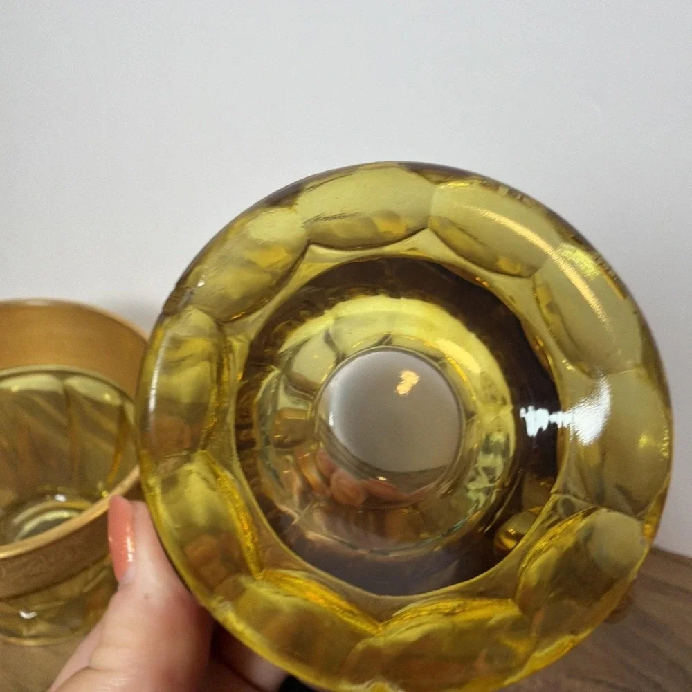 The Unbranded Brand vintage amber